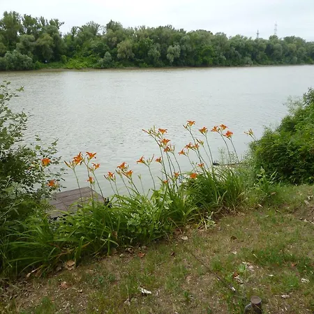 Tisza Parti Nyaralohaz Holiday home Szeged