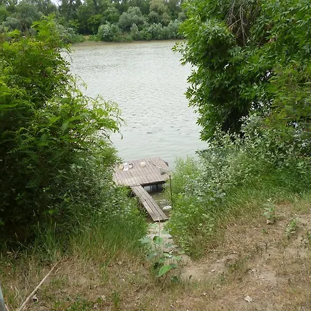 Tisza Parti Nyaralohaz * Szeged