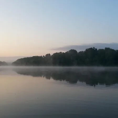 Tisza Parti Nyaralohaz Szeged