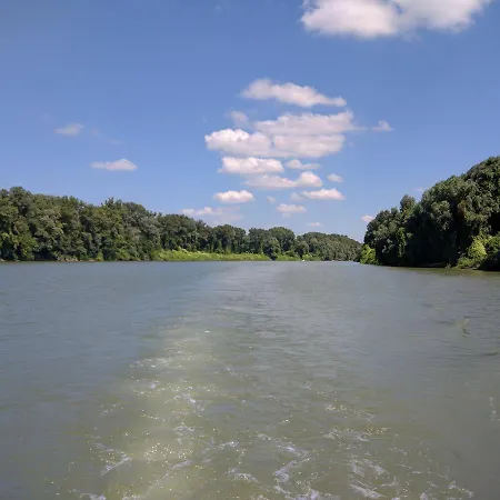 Tisza Parti Nyaralohaz * Szeged