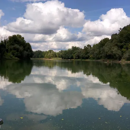 Tisza Parti Nyaralohaz Szeged